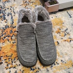 Hey Dude women’s Cozy Gray Fur-Lined Slipper shoes